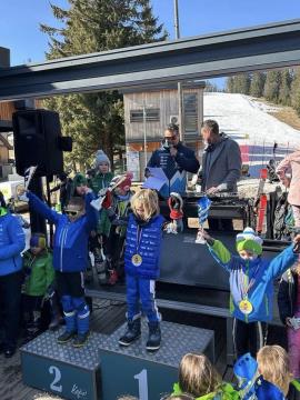 Smučarke in smučarji zaključili sezono (6)